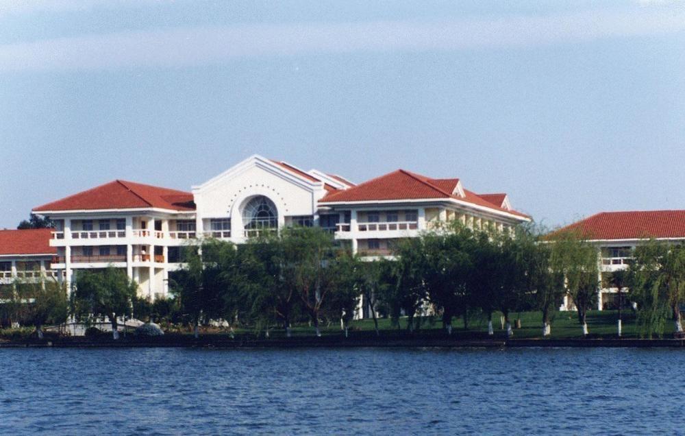Yunnan Dianchi Garden Resort Hotel & Spa Kunming Dış mekan fotoğraf